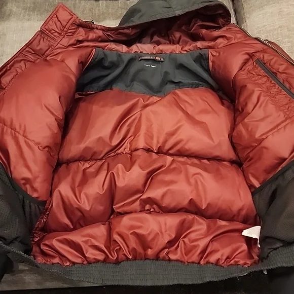 Levis Puffer coat with hood - Picture 9 of 14